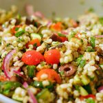 Mediteranska salata sa jajima povrćem i pirinčem Mediteranska salata sa jajima povrćem i pirinčem