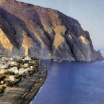 Santorini Perissa beach
