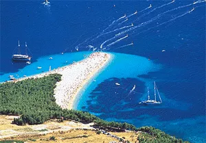 Plaza Bol na Bracu Plaza Bol na Bracu