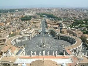 Plato_San_Pietro,_Vatikan