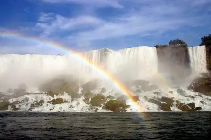 Duga Nijagarini vodopadi rainbow niagara falls
