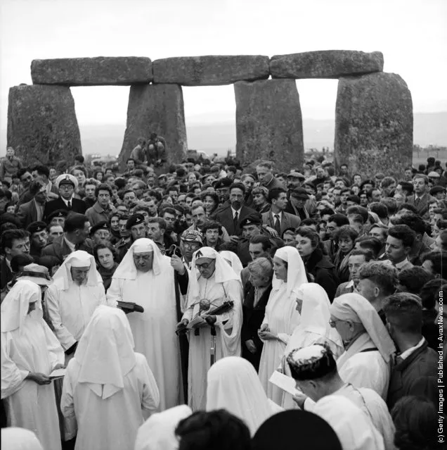 Ritual druida Stonehendž sunčeva ravnodnevnica vračanje i gatanje u Srba za Božić Ritual druida Stonehendž sunčeva ravnodnevnica vračanje i gatanje u Srba za Božić