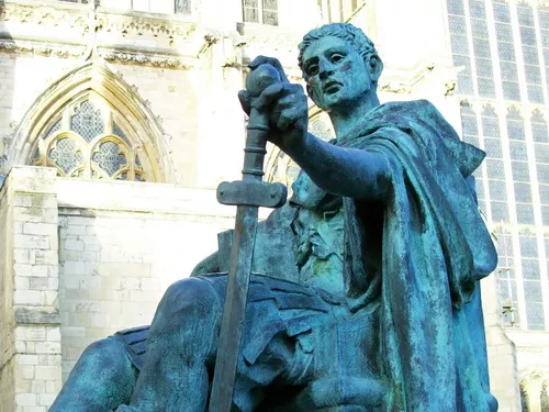 Vizantijski car Sveti Konstantin Veliki i Milanski edikt slobodno hrišćanstvo Vizantijski car Sveti Konstantin Veliki i Milanski edikt slobodno hrišćanstvo