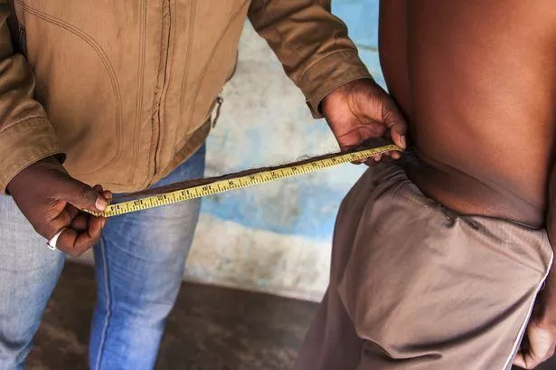 Čovek s repom i rep dugačak 36 cm Čovek s repom - rep dugačak 36 cm