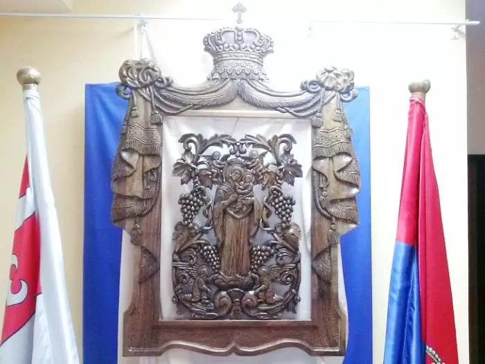 Umetnički duborez i ikonopis - duborezac Verica Rakita Kragujevac_Bogorodica ram