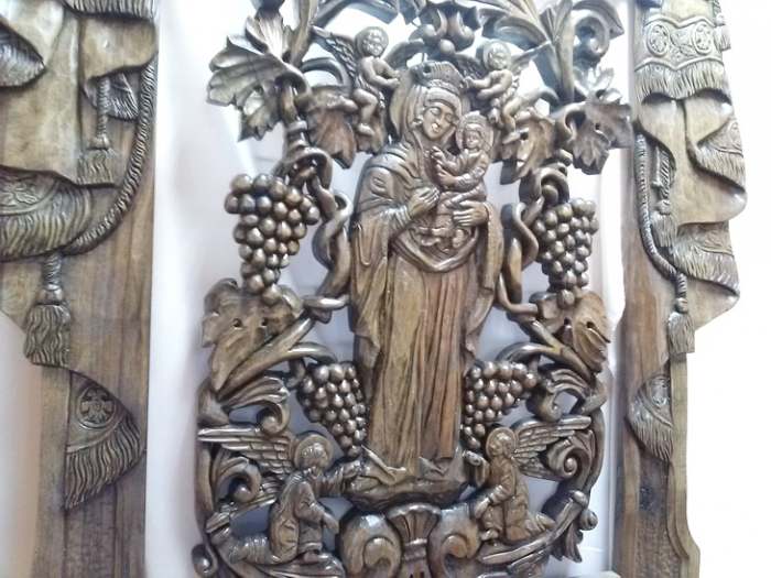 Umetnički duborez i ikonopis - duborezac Verica Rakita Kragujevac_Presveta Bogorodica detalj