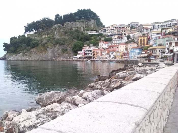 Zavodljiva Parga i grčko more_02