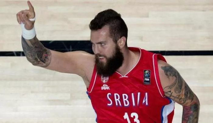 Miroslav Raduljica - Božija ruka i koš u meču sa francuzima