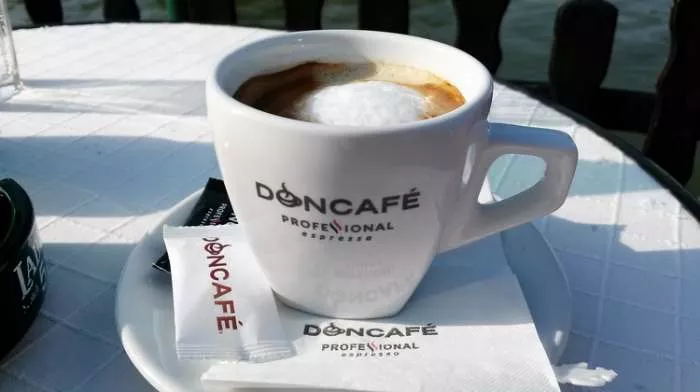 Espreso patrola - Taverna Jakovljević na Ušću ocena espreso kafe sa mlekom Espreso patrola - Taverna Jakovljević na Ušću ocena espreso kafe sa mlekom