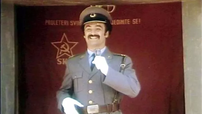 Jugonostalgija i Jugoslavija - film Tri karte za holivud i Branislav Lečić kao policajac