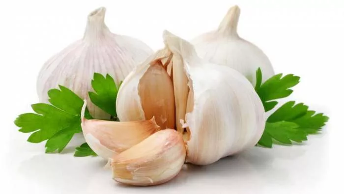 Beli luk i drugi prirodni lekovi protiv bradavica Beli luk i drugi prirodni lekovi protiv bradavica
