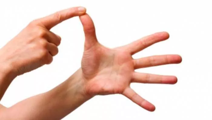 Muško ženski odnosi i prvo pravilo voli me Muško ženski odnosi i prvo pravilo glasi: Voli me!