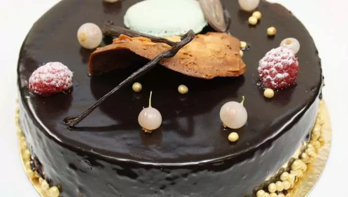 Čokoladna novogodišnja torta recept Čokoladna novogodišnja torta recept