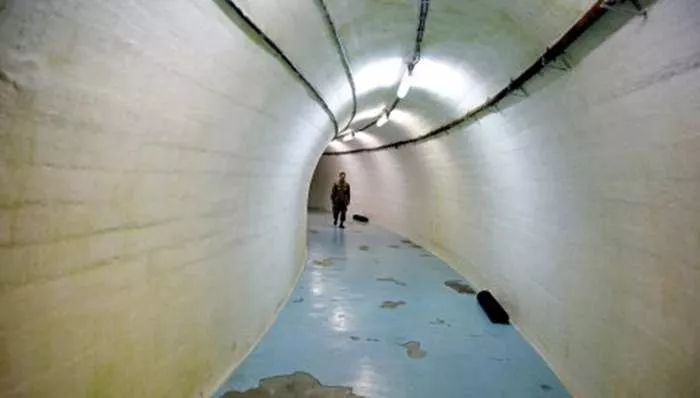 Titov bunker - Titovo tajno sklonište pod zemljom hodnik Titov bunker - Titovo tajno sklonište pod zemljom hodnik