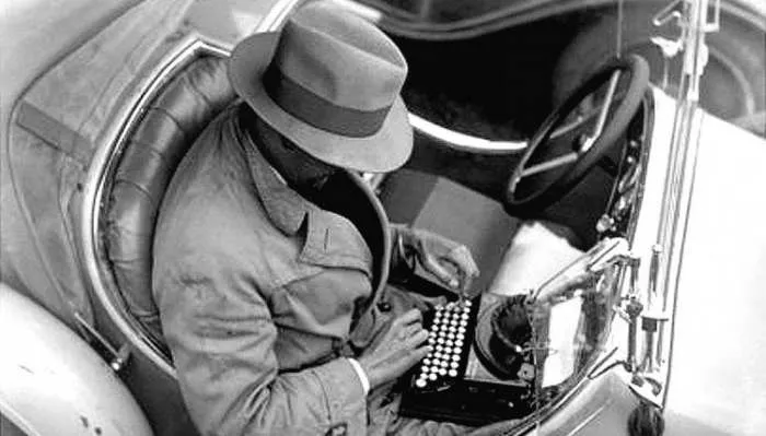 Otvoren konkurs za web novinare autore volontere novinar u autu Otvoren konkurs za web novinare autore volontere novinar u autu