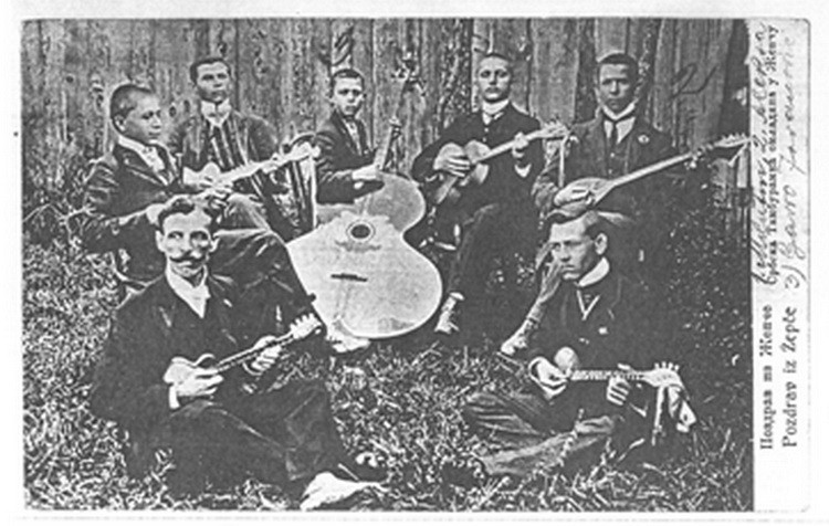 Srpski tamburaši iz Žepče oko 1900 godine - Istorija srpskih škola u BiH Srpski tamburaši iz Žepče oko 1900 godine - Istorija srpskih škola u BiH