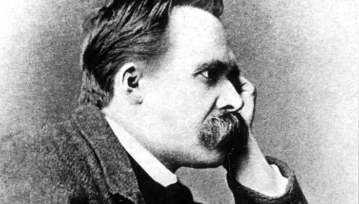 Friedrich Nietzsche i Sigmund Freud - pisaća mašina i plastični mozak Friedrich Nietzsche i Sigmund Freud - pisaća mašina i plastični mozak