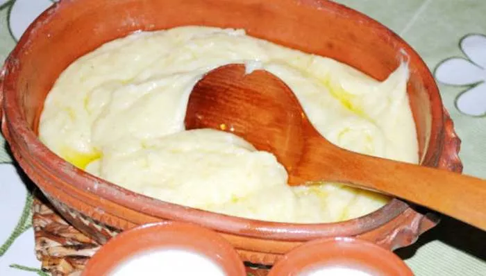 Recept za Belmuž iz Svrljiga - kako se pravi Belmuž od sira Recept za Belmuž iz Svrljiga - kako se pravi Belmuž od sira