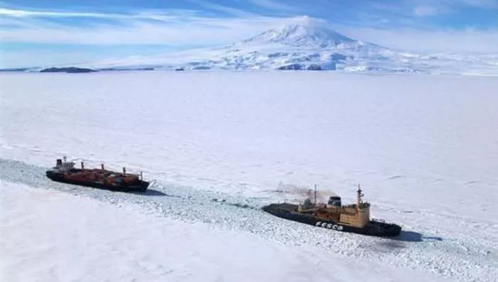 Ledolomac - Šta je Utopija i utopisti Velikog brata Ledolomac - Šta je Utopija i utopisti Velikog brata
