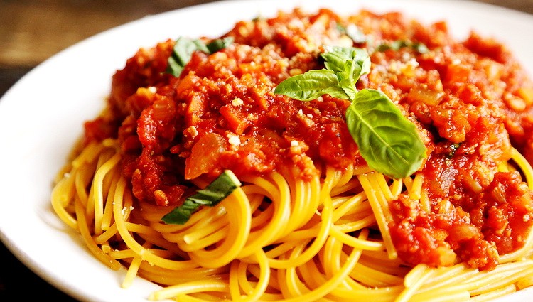 Recept za vegetarijanske špagete ala Bolonjez Recept za vegetarijanske špagete ala Bolonjez