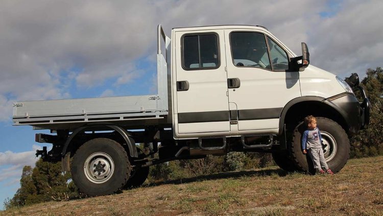 iveco-daily-4x4-cab-chassis-2015-(1)
