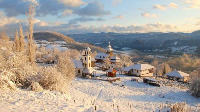 Donacija i pomoć za manastir Svete Trojice u Ljuboviji, selo Bijele vode