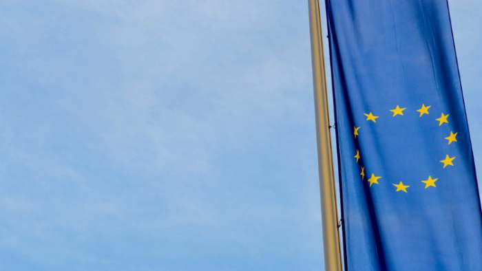 zastava eu