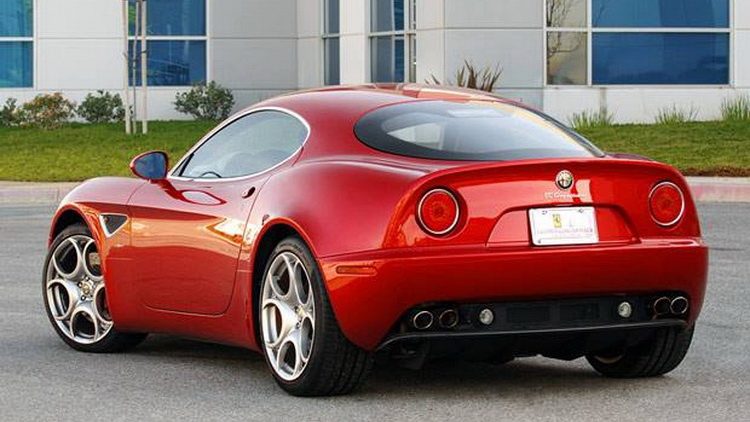 ALFA ROMEO 8C COMPETIZIONE sportski auto