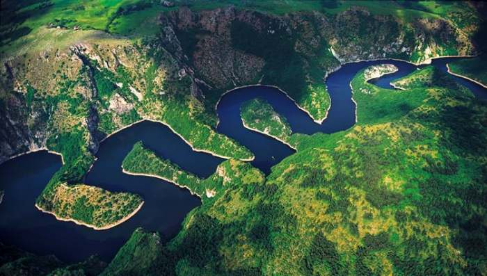 Kanjon reka Uvac meandri