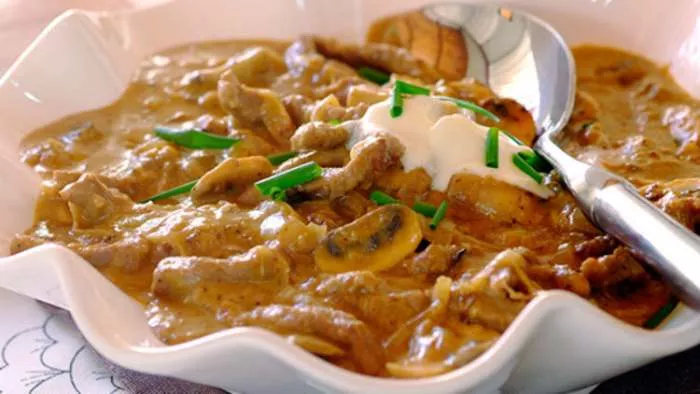 govedina stroganov