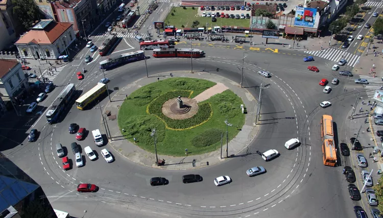 trg-slavija-kruzni-tok