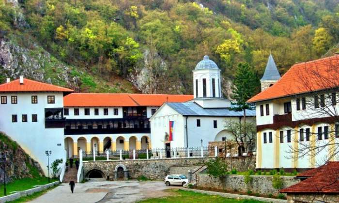 manastir sveta trojica