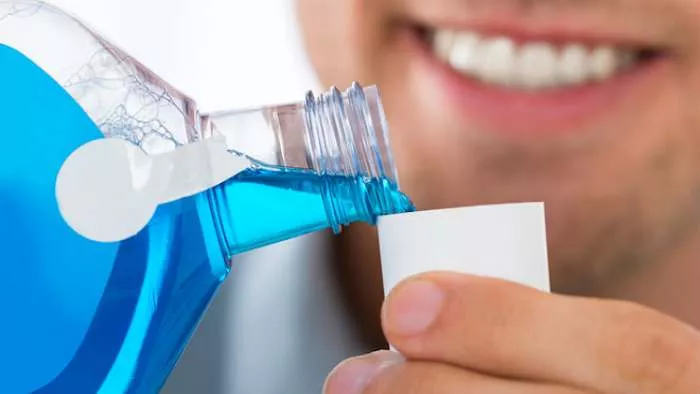 tečnost za ispiranje usta