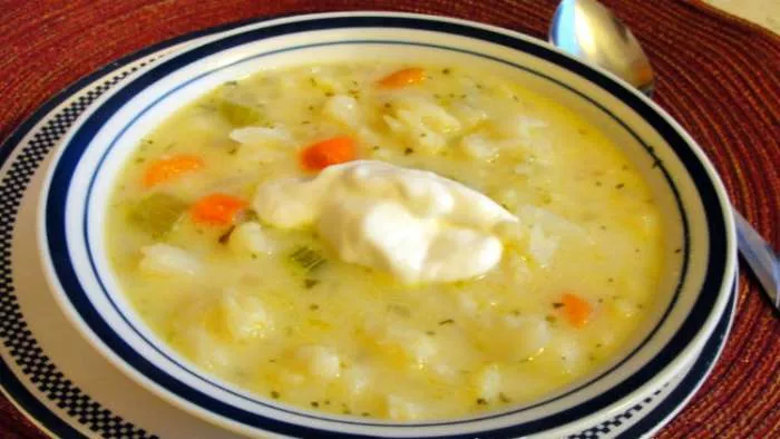 bela čorba s knedlama