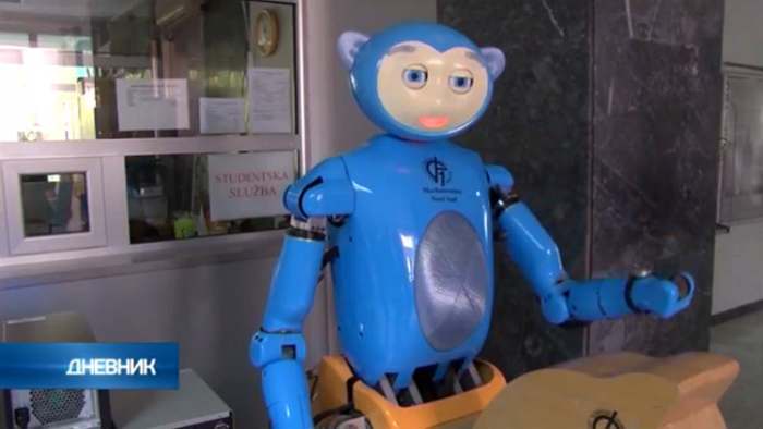 DRAGOCENI POMOĆNIK I NAJOMILJENIJI DRUGAR: Robot Marko pomaže novosadskim  mališanima obolelim od cerebralne paralize da ponovo prohodaju