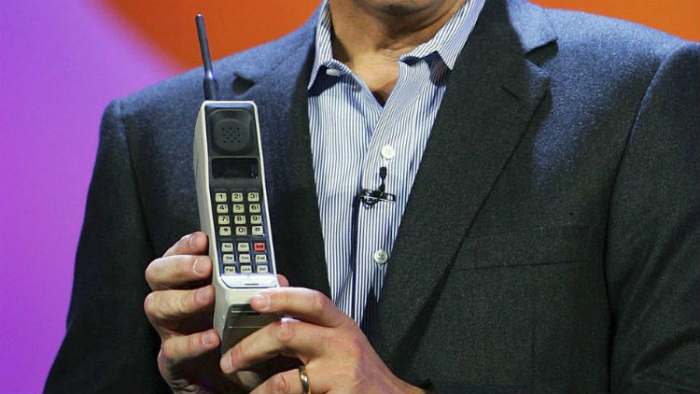 prvi mobilni telefon