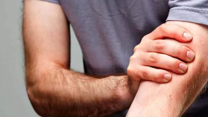 utrnulost leve strane tela