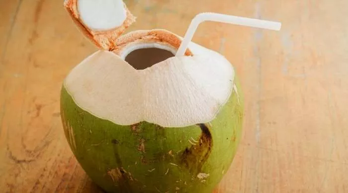 Kokosov orah i Kokosova voda i zdravlje - korišćenje kokosove vode Kokosov orah i Kokosova voda i zdravlje - korišćenje kokosove vode