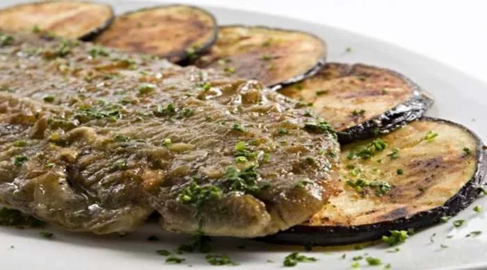 juneće šnicle sa plavim patlidžanom