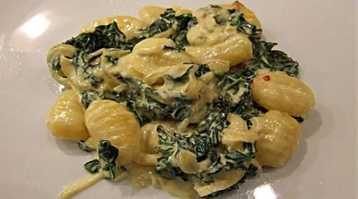 njoke u sosu od kopriva