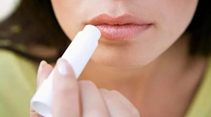 prirodni balzam za usne