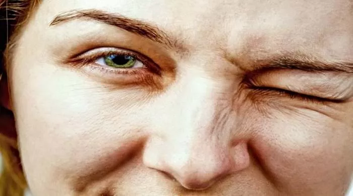 sujeverja o titranju oka