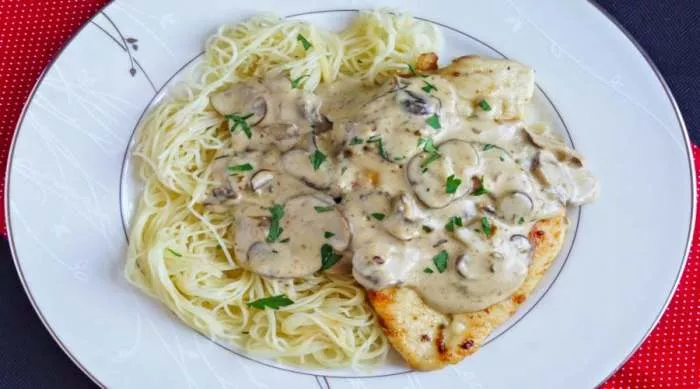 piletina u sosu od šampanjca