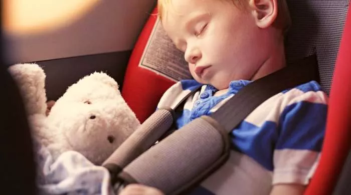 ostavljanje dece u kolima