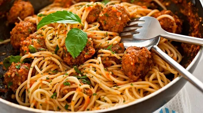 špagete sa ćuftama