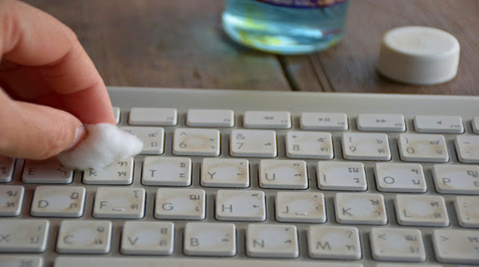 očistiti tastaturu