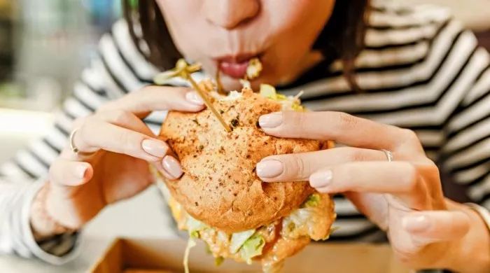 prejedanje na nervnoj bazi