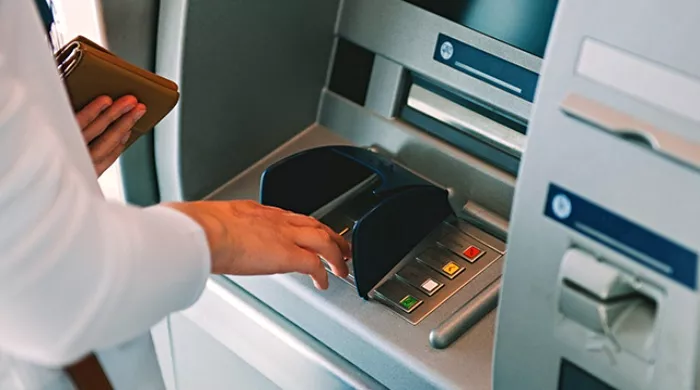 novac podiže pogledom