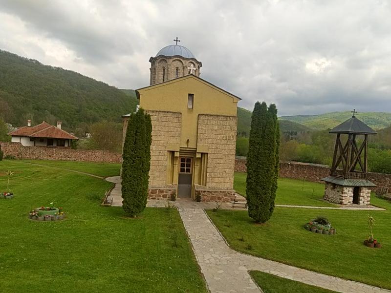 sisojevac spolja