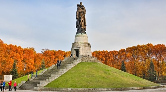 sovjetski spomenici